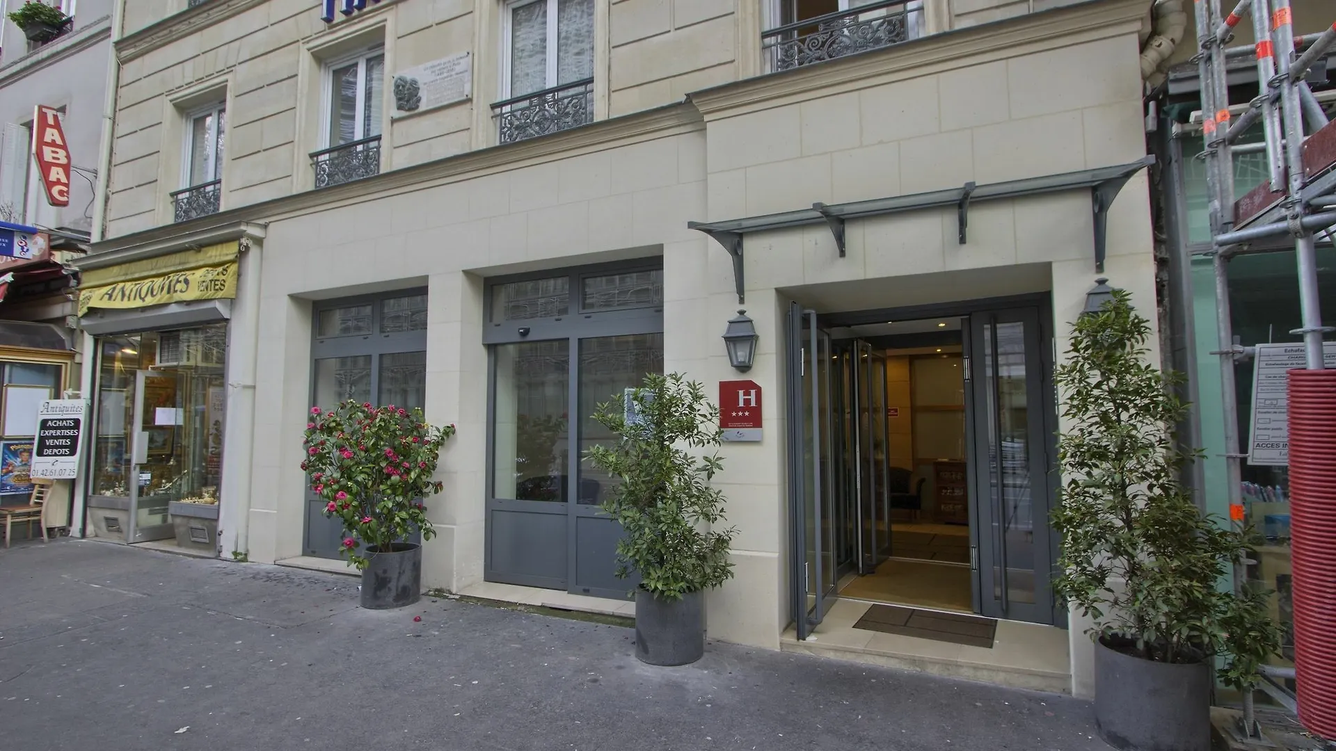 *** Hotel Timhotel Le Louvre Parigi Francia