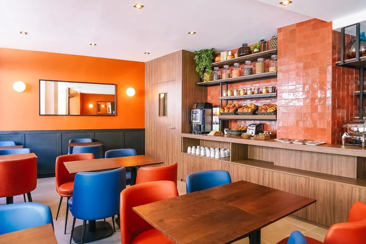 Timhotel Le Louvre Paryż