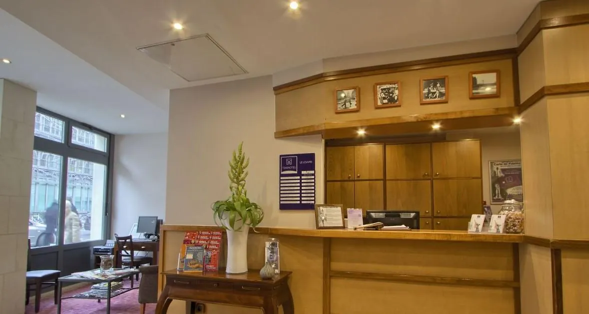 Timhotel Le Louvre Paryż Francja