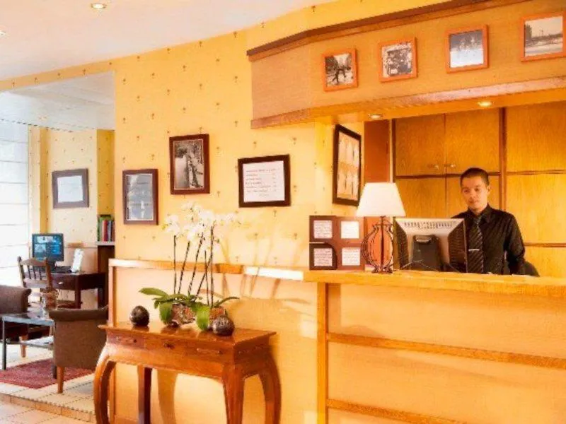 Timhotel Le Louvre Paryż Hotel