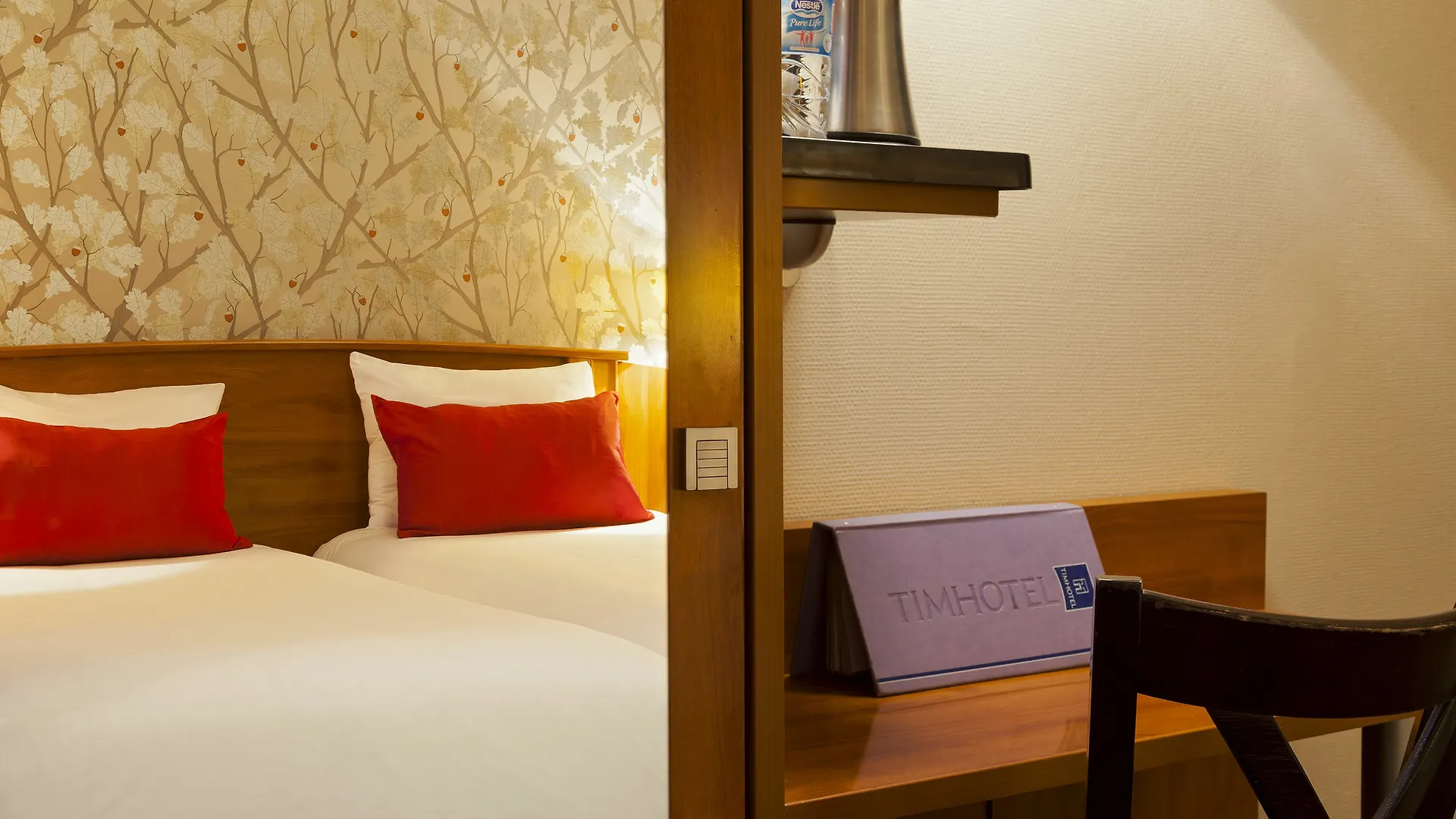 Timhotel Le Louvre Paryż Francja