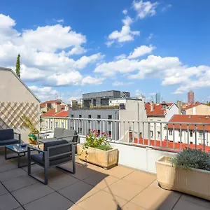 Apartment Premium - 7e Ciel Rooftop Panoramique